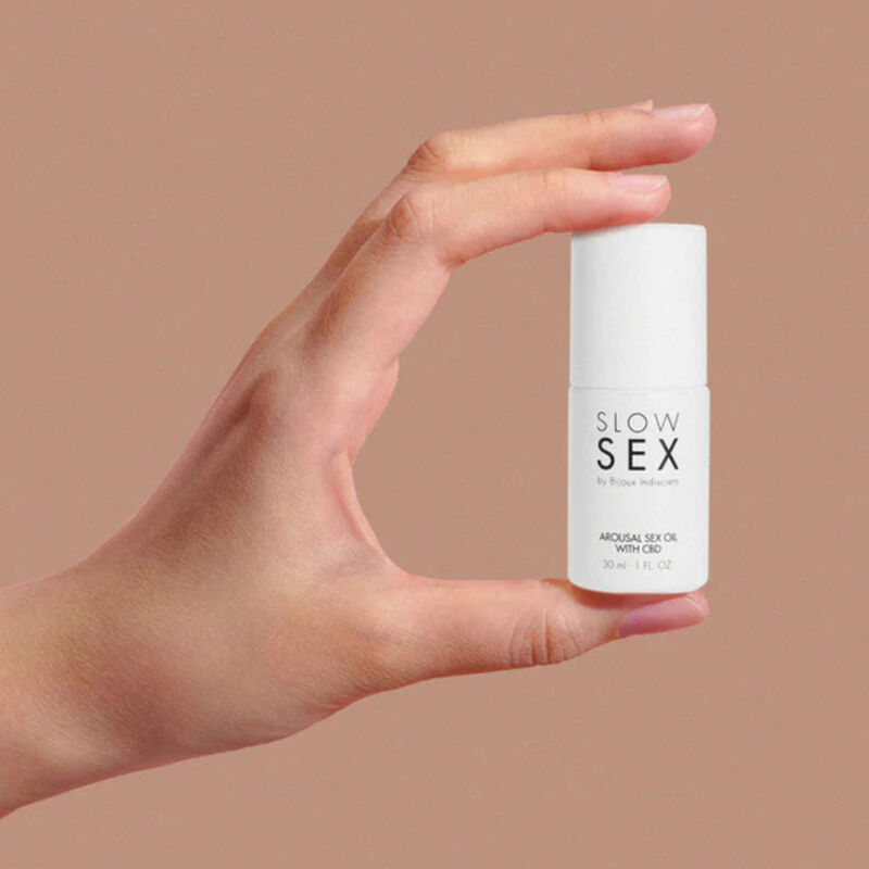 BIJOUX - ACEITE DE MASAJE SEXUAL SLOW SEX CON CBD 30 ML