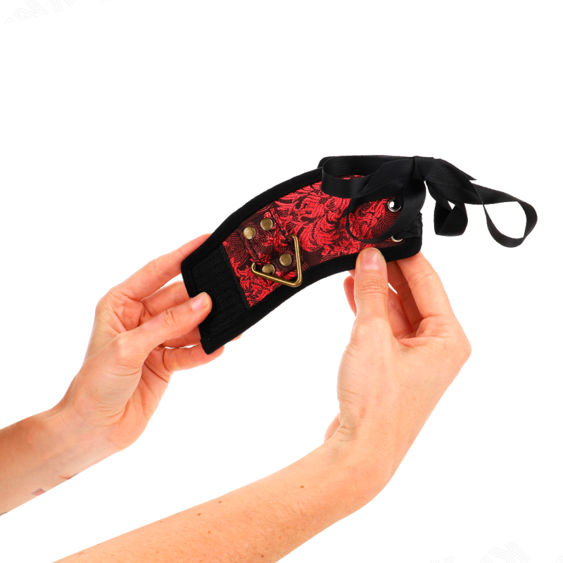 KINK - MUÑECAS DE ESCÁNDALO CON DETALLES DE ENCAJE ROJO-NEGRO 24,5 CM X 6,5 CM