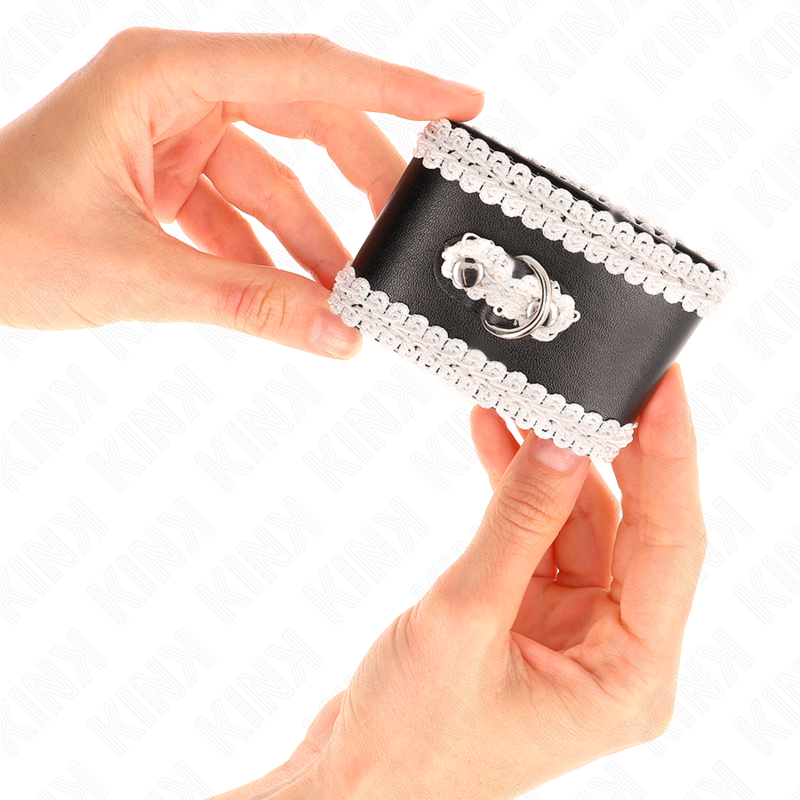 KINK - ALGEMAS DE PULSEIRA PRETAS COM RENDA DECORATIVA BRANCA AJUSTÁVEIS 20-23 CM X 5,5 CM