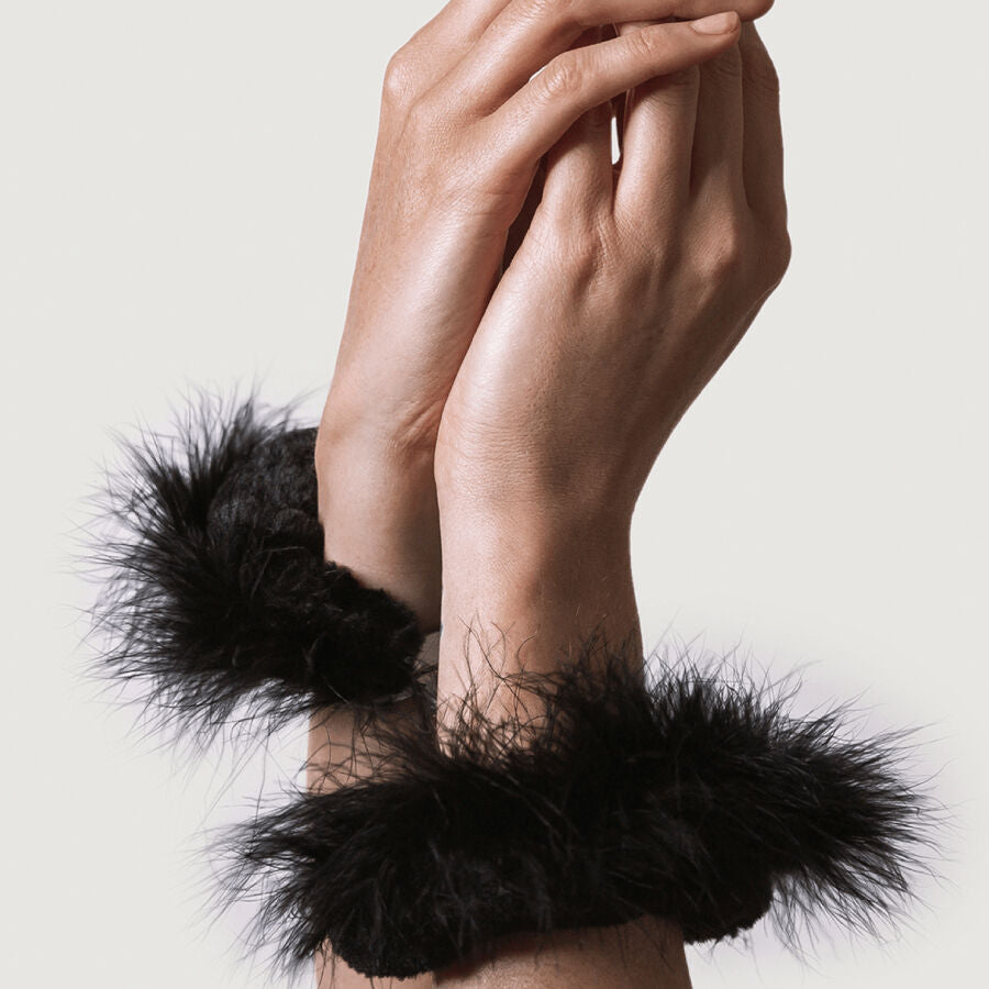 ADRIEN LASTIC - METAL HANDCUFFS WITH BLACK FEATHERS